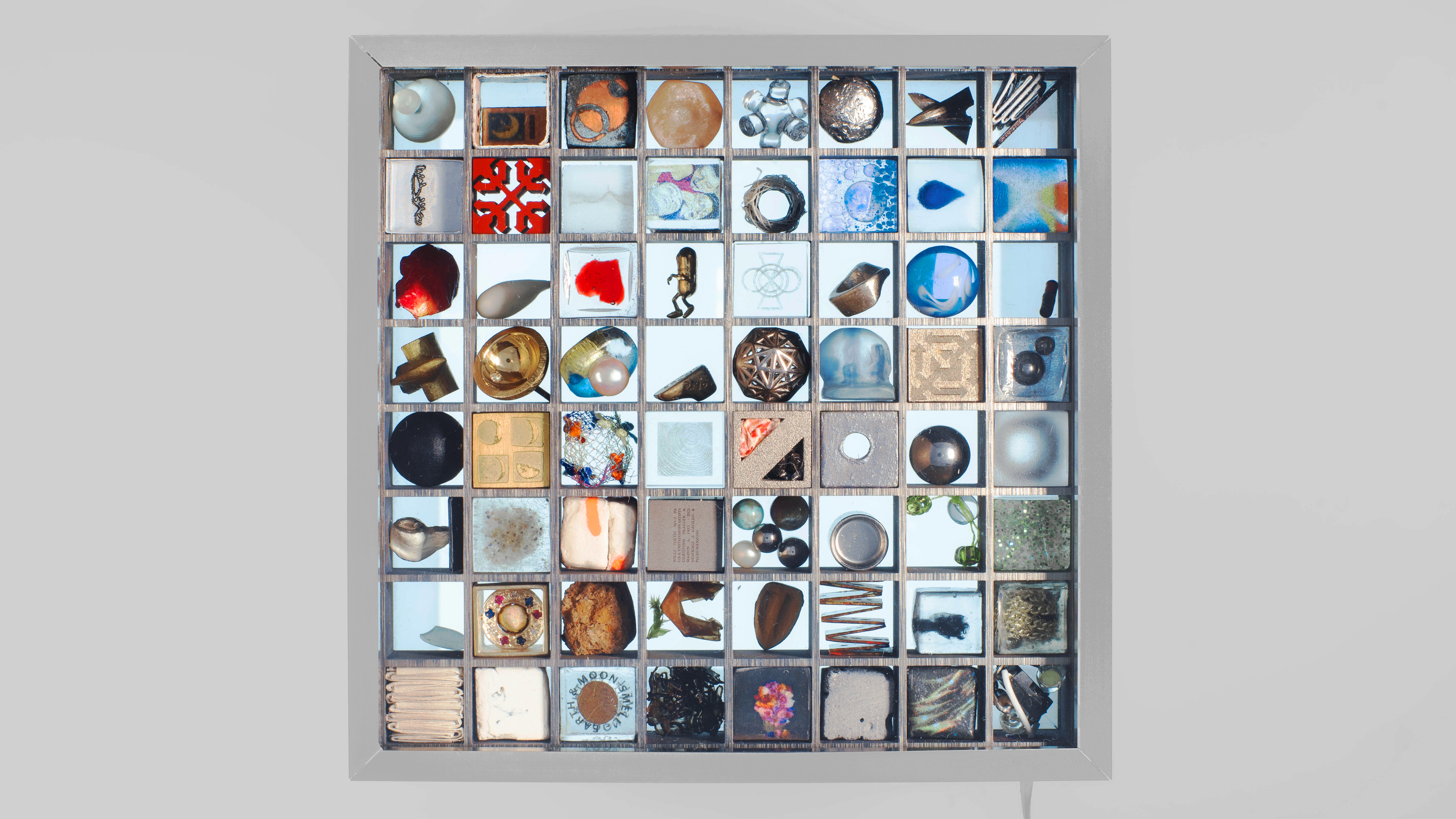 moon_gallery_iss_gray