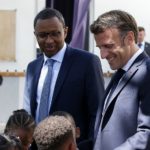 emmanuel-macron-et-pap-ndiaye-visitent-l-ecole-menpenti-a-marseille-le-2-juin-2022_6354628