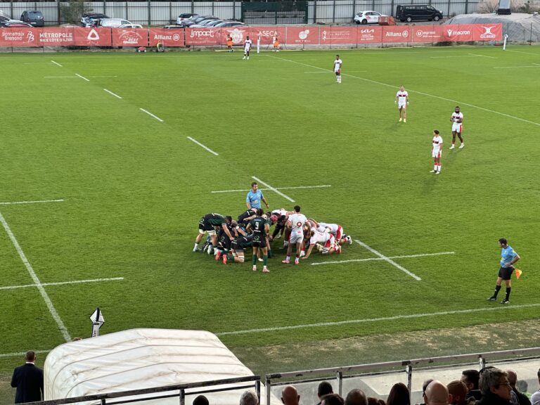Nissa Rugby se hisse au sommet après leur victoire contre Suresnes