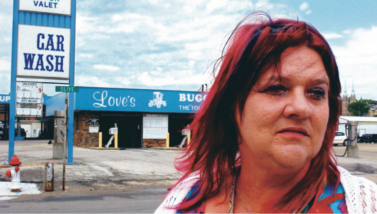 Sortie du documentaire « Homelessly in Love » : quand le mur tombe, qui regarde qui ?